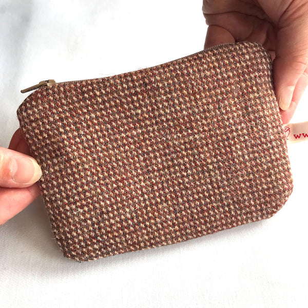 Reverse of red tweed purse 